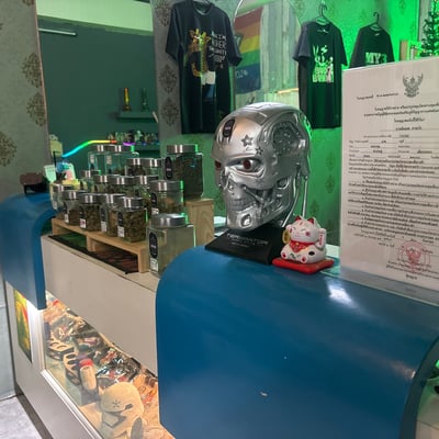 CHOKE weed shop product image