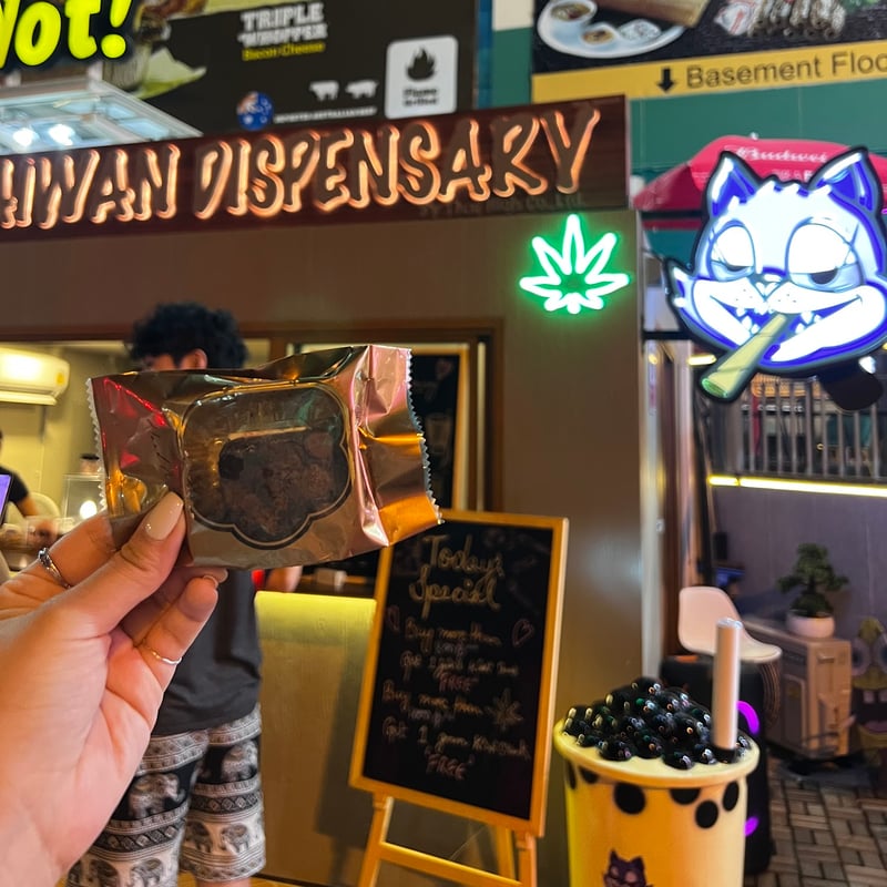 Taiwan Dispensary Pattaya (Bubble Tea and Cannabis Cafe) 台灣西藥房 芭達雅大麻店