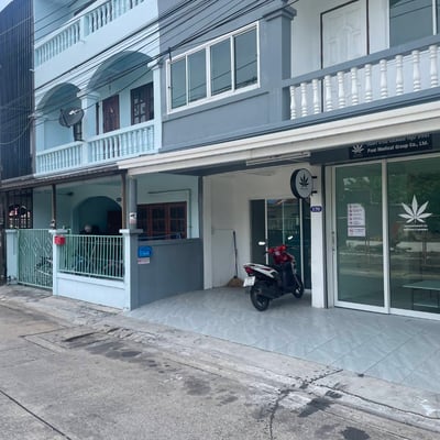 monsterweed.vip product image