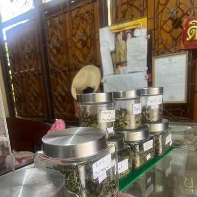 ร้านกัญชาTheo Cannabis