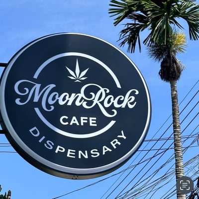 Moonrock cafe Cannabis Dispensary