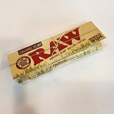 RAW hemp single wide rolling papers