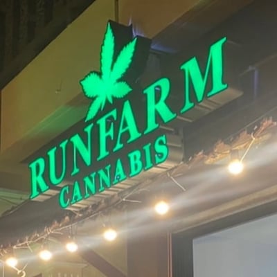 RUNFARM Cannabis Shop kata - Karon