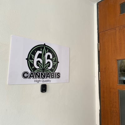 ร้านขายกัญชา cannabis dispensary apesbuds x grassstation
