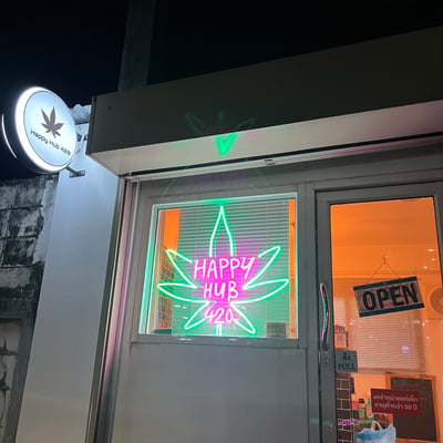 ร้านกัญชาใกล้ฉัน Happy Hub 420 - Weed & Cannabis Dispensary