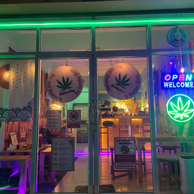 Somice Cannabis shop Banpho