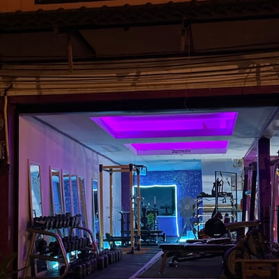 To the Moon Koh Chang Weed smoke shop product image