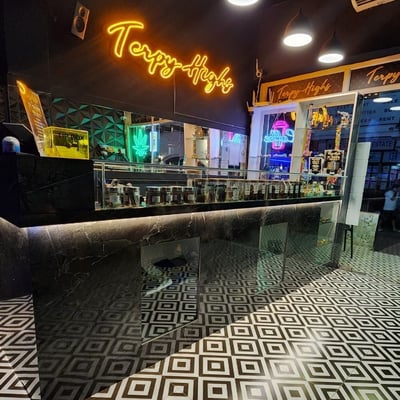 Terpy Highs Cafe & Lounge product image