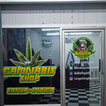 ลิงชิงกัญ420 Cannabis Shop