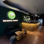 Smoke Weed Ganjashop and Bar