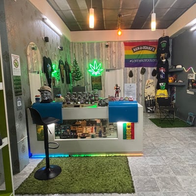 CHOKE weed shop product image